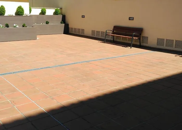 Acogedor Y Moderno En Санхенхо